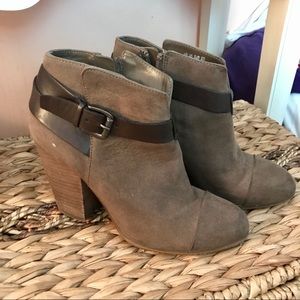 Carlos Santana ankle boots size 7M